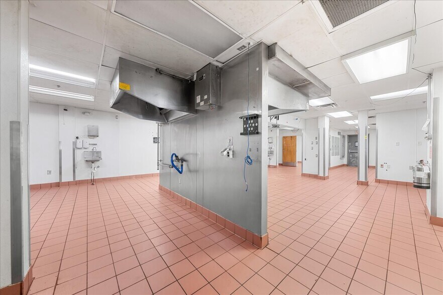More Photos Of 1550 Larpenteur Ave W, Falcon Heights Apartments For Lease