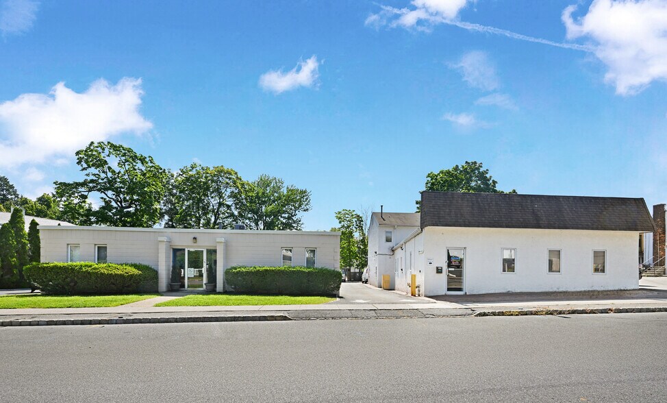 Primary Photo Of 15 Rockland Ter, Verona Office For Lease