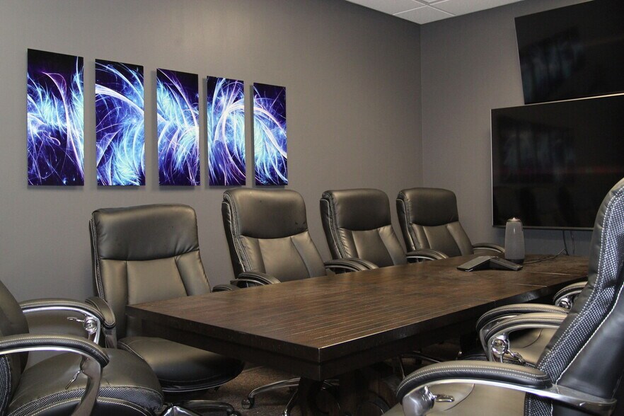 More Photos Of 2295 S Hiawassee Rd, Orlando Office For Lease