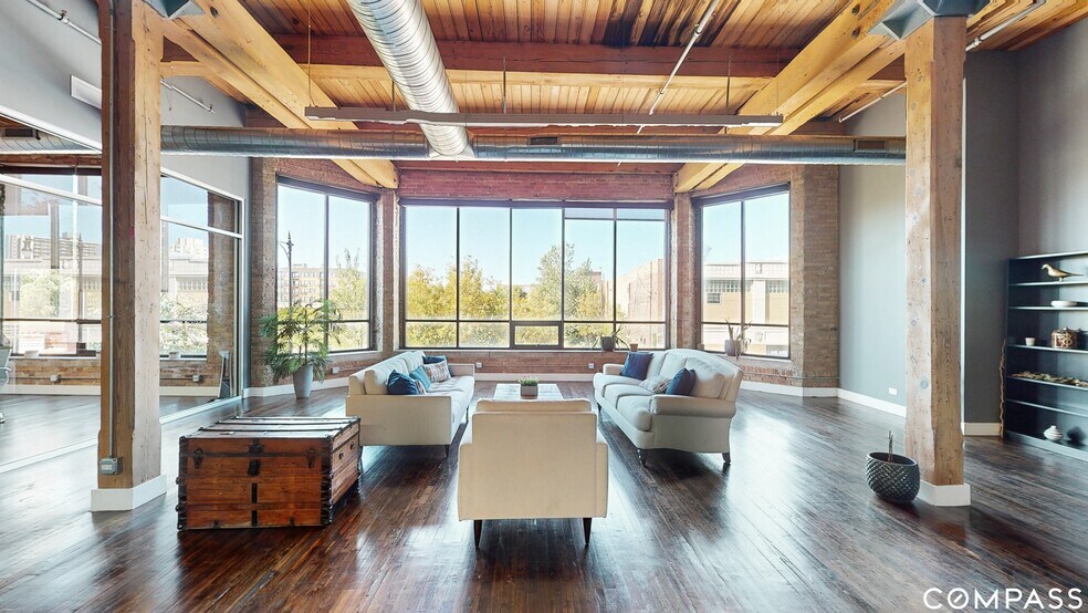 More Photos Of 2241 S Wabash Ave, Chicago Loft Creative Space For Sale