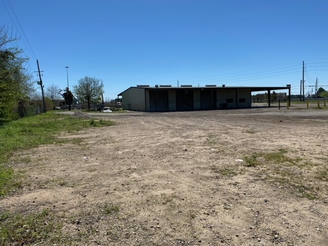 More Photos Of 24030 Tomball Pky, Tomball Distribution For Lease