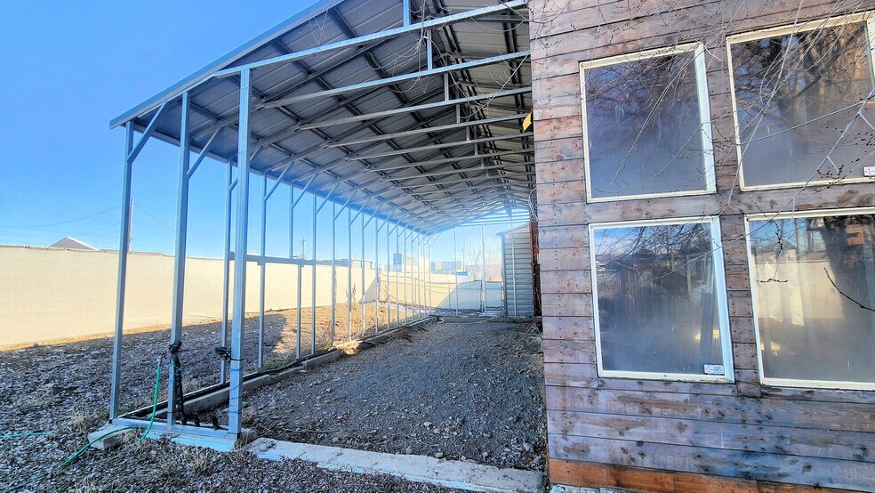 More Photos Of 2107 E Mead Ave, Yakima Manufacturing For Sale