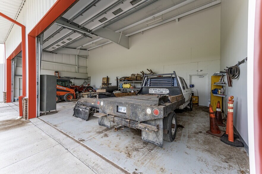 More Photos Of 7015 S 143rd St E, Derby Airplane Hangar For Sale