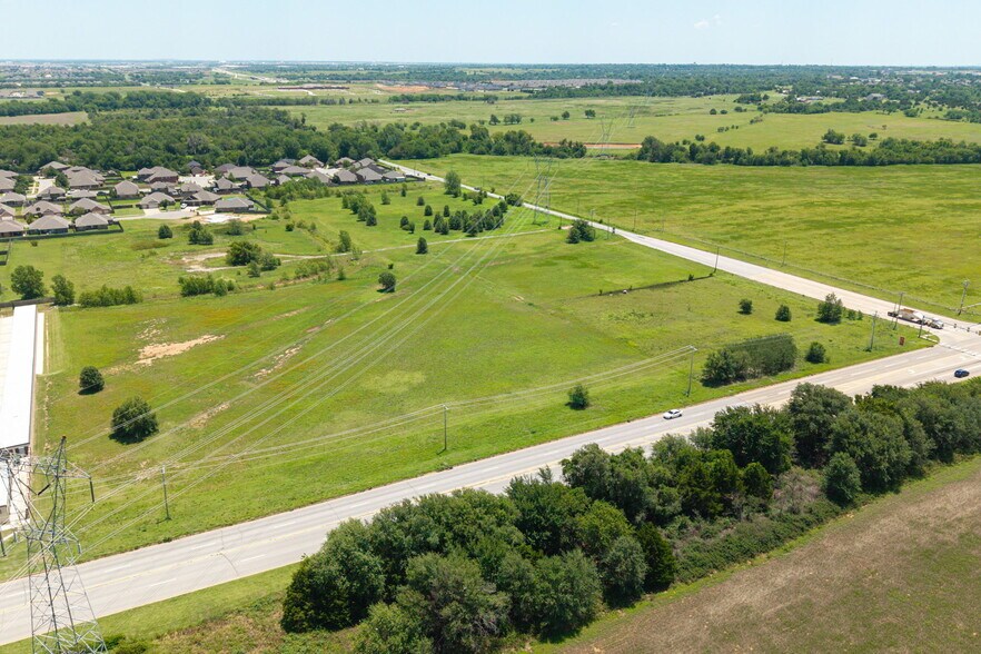 More Photos Of 4500 S Mustang Rd, Mustang Land For Sale