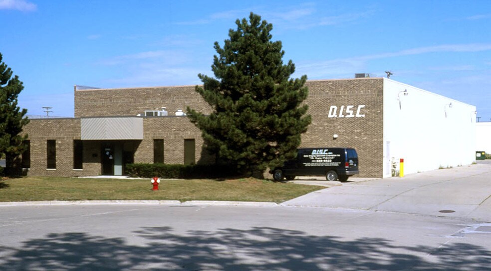 More Photos Of 32390-32400 Howard Ave, Madison Heights Warehouse For Lease