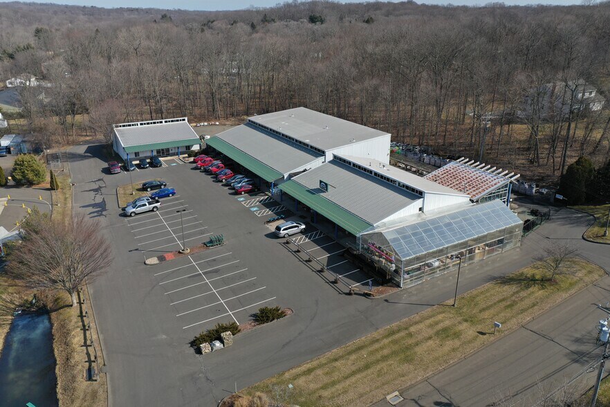 More Photos Of 11 Whitewood Ln, North Branford Garden Center For Sale