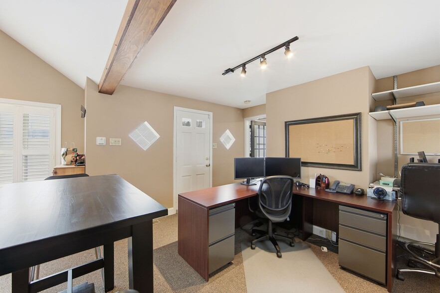 More Photos Of 4024 West Chester Pike, Newtown Square Office For Lease
