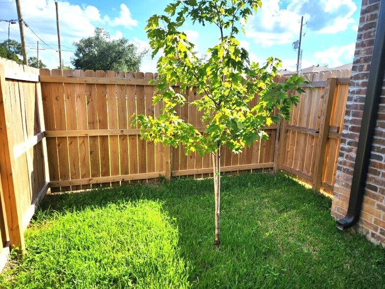 More Photos Of 602 Penn St, Lake Charles Apartments For Sale