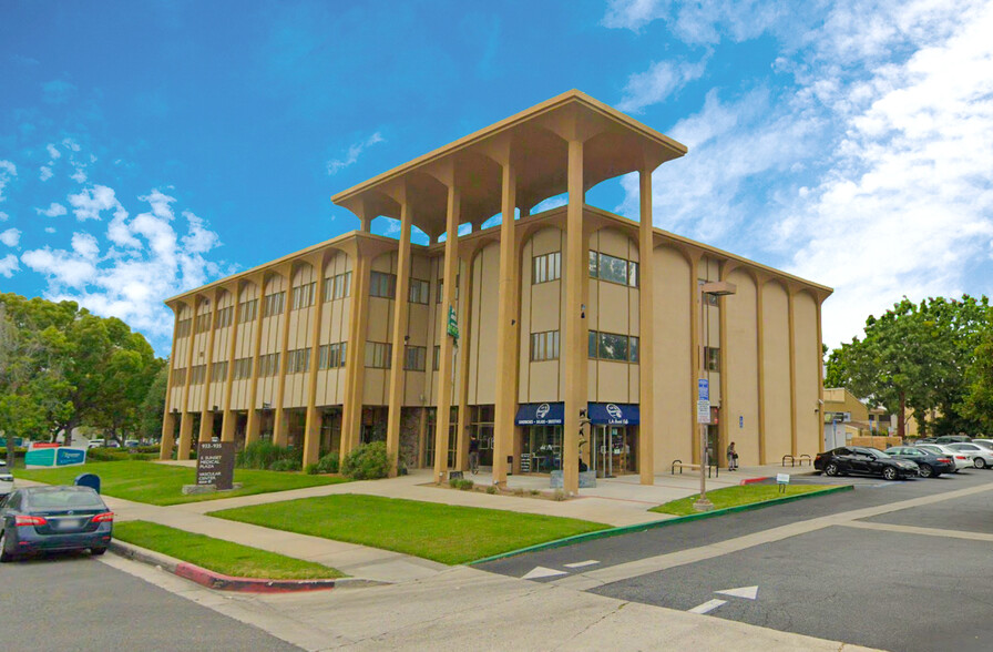 Primary Photo Of 935 S Sunset Ave, West Covina Medical For Lease