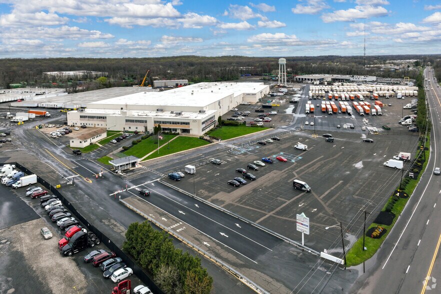 More Photos Of 225 Lincoln Hwy, Fairless Hills Warehouse For Lease