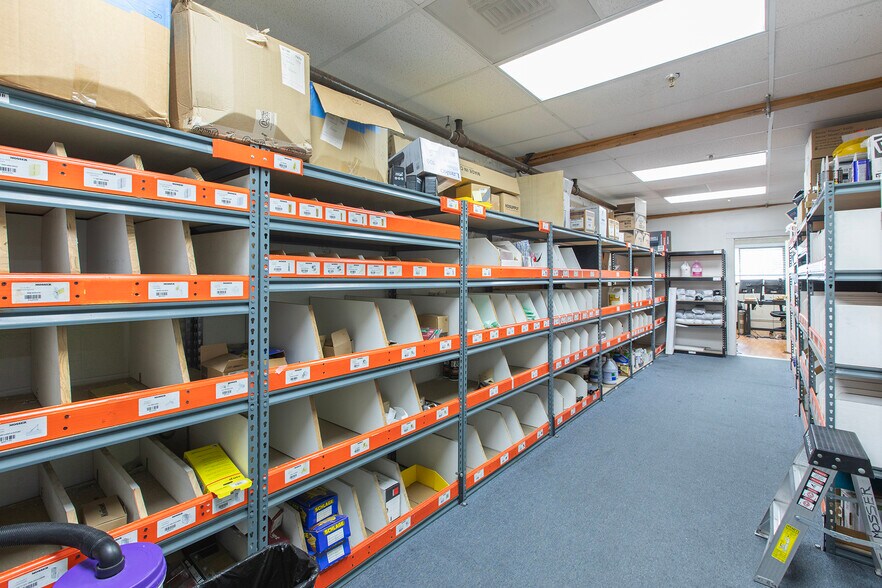 More Photos Of 479 10th St, San Francisco Service For Sale