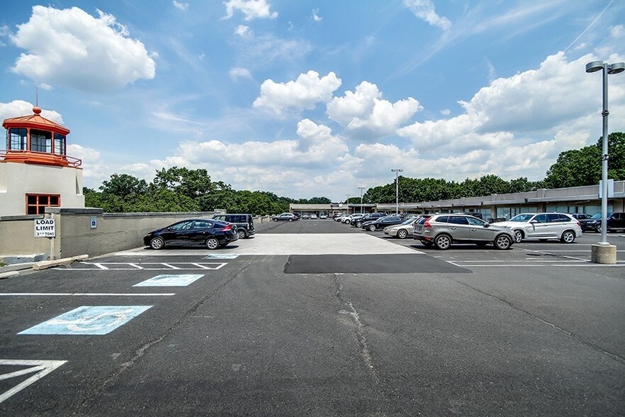 More Photos Of 610 Old York Rd, Jenkintown Office For Lease