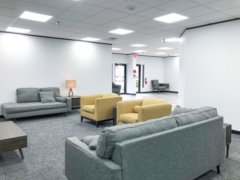 More Photos Of 108 Commercial Cir, Conroe Office Residential For Sale