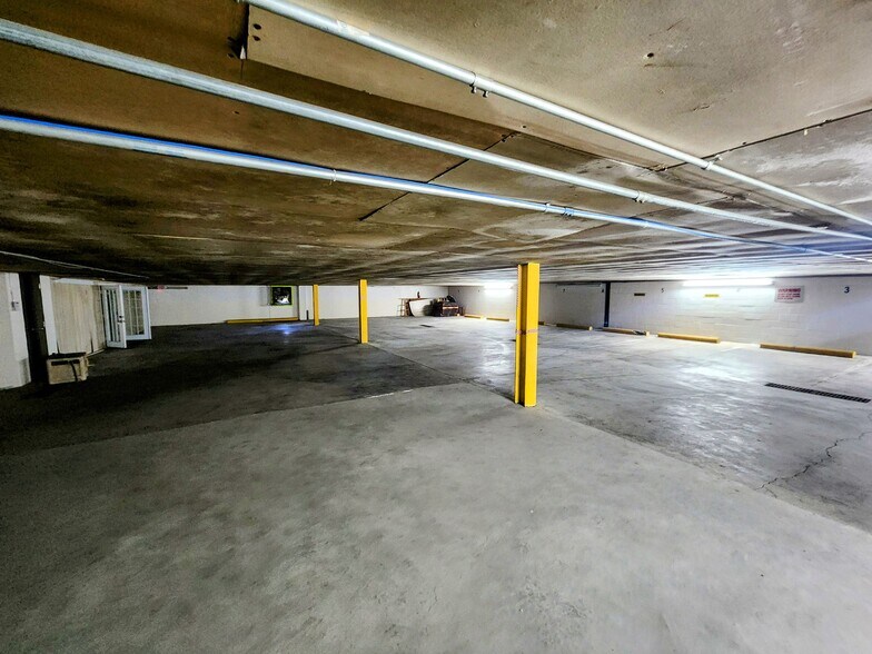 More Photos Of 3412 Chesterfield Ave, Charleston Office Residential For Lease