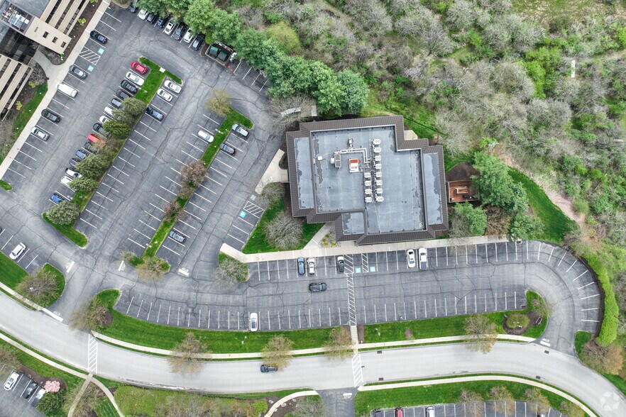 More Photos Of 200 Northpointe Cir, Seven Fields Office Residential For Lease