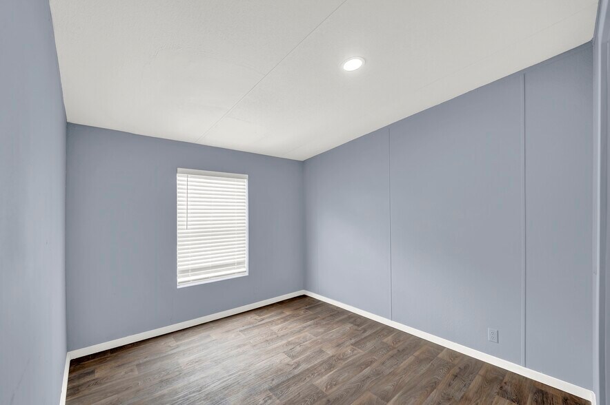 More Photos Of 2806 US Highway 90 W, Hondo Office For Sale