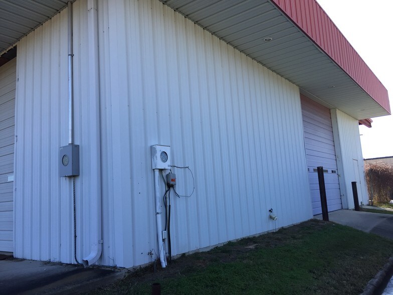 More Photos Of 1120 Realtor Ave, Texarkana Warehouse For Sale