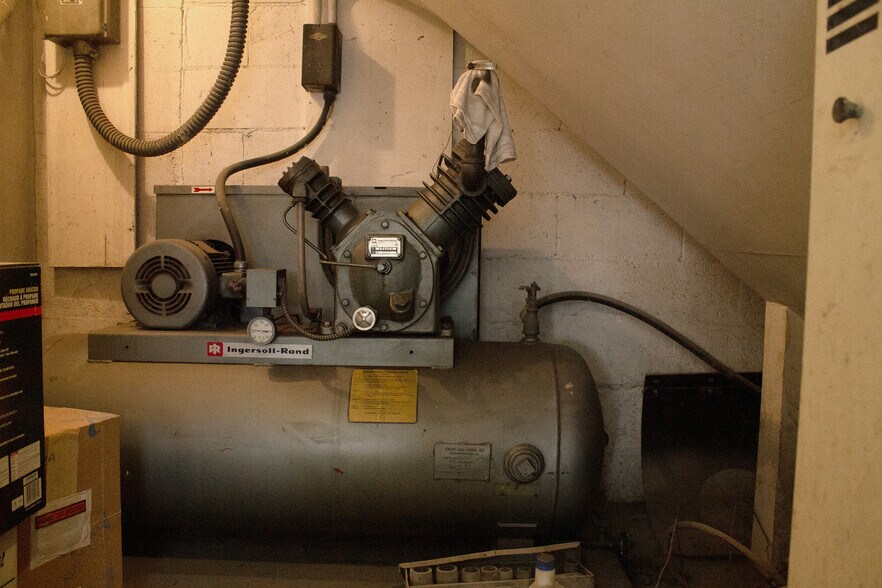 More Photos Of 5362 NY-41, Smithville Flats Industrial For Lease