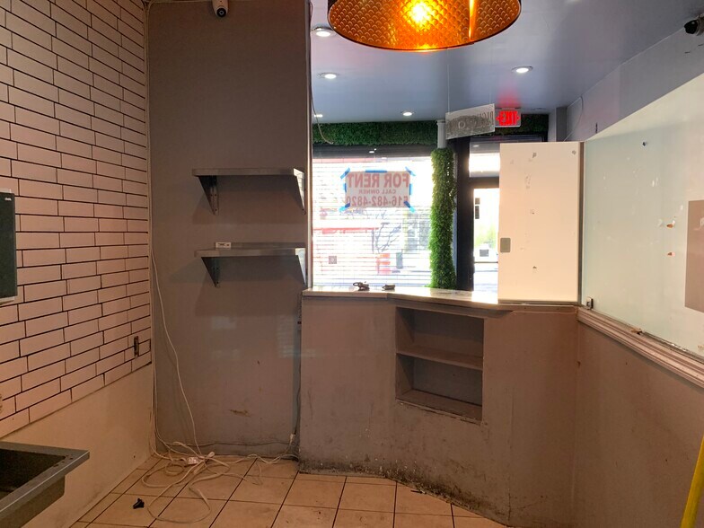 More Photos Of 572 Myrtle Ave, Brooklyn Storefront Retail Office For Lease