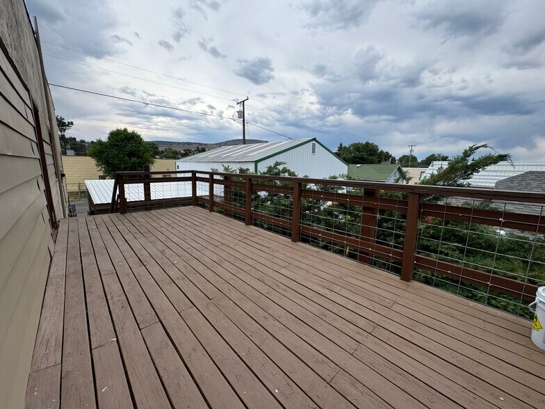 More Photos Of 2105-2113 Holly Ave, Klamath Falls Apartments For Sale