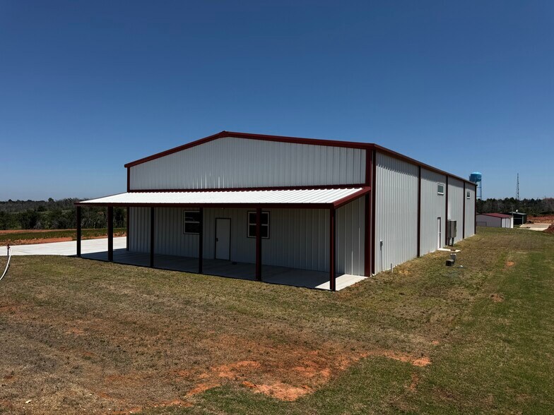 More Photos Of 11734 Blacksand Dr, Edmond Warehouse For Sale
