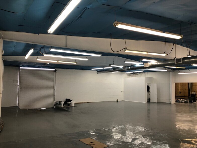 More Photos Of , Los Angeles General Retail For Sale