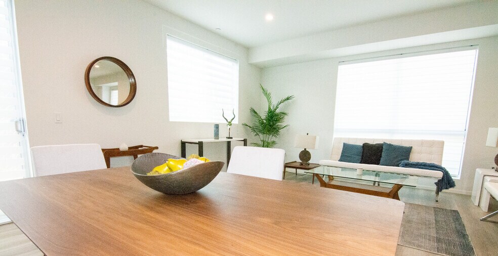 More Photos Of 2006 S Corning St, Los Angeles Apartments For Sale