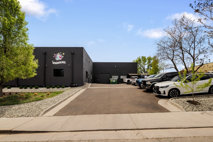 More Photos Of 2192 W College Ave, Englewood Warehouse For Sale