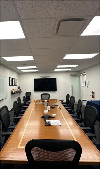 More Photos Of 10250A 176th St, Edmonton Office For Lease