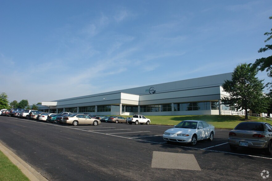 More Photos Of 4650 E Shelby Dr, Memphis Distribution For Lease