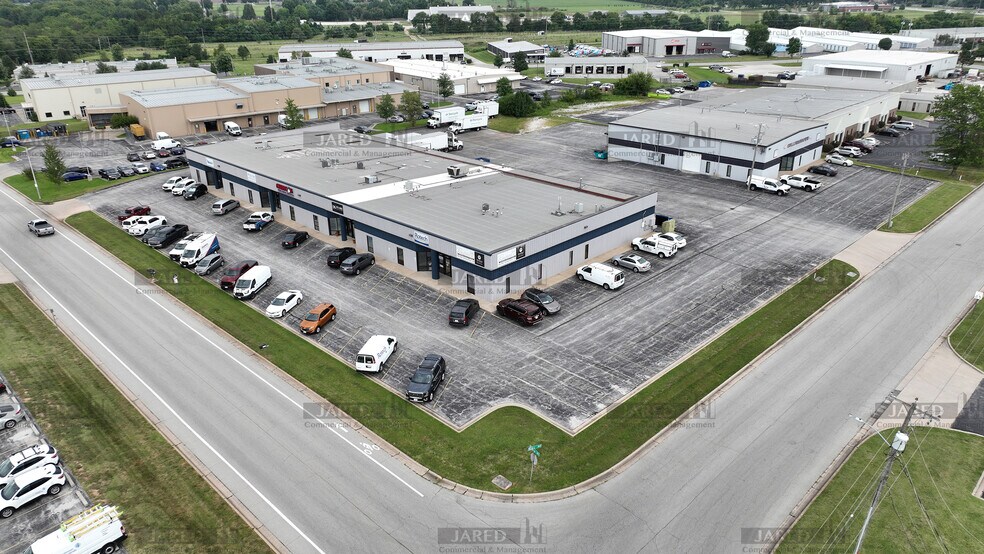 Primary Photo Of 2720-2748 S Austin Ave, Springfield Warehouse For Lease