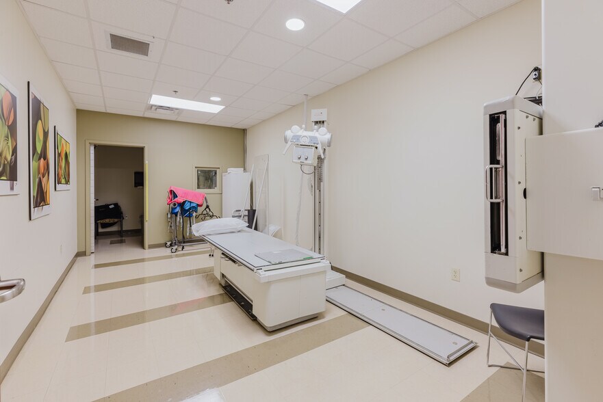 More Photos Of 619 Pointe North Blvd, Albany Medical For Sale