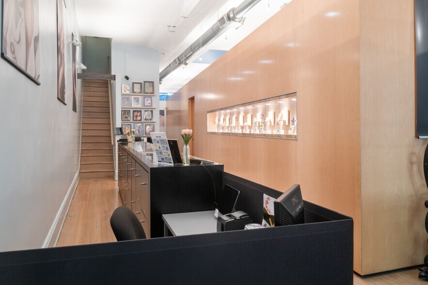 More Photos Of 1118 Walnut St, Philadelphia Storefront Retail Office For Sale