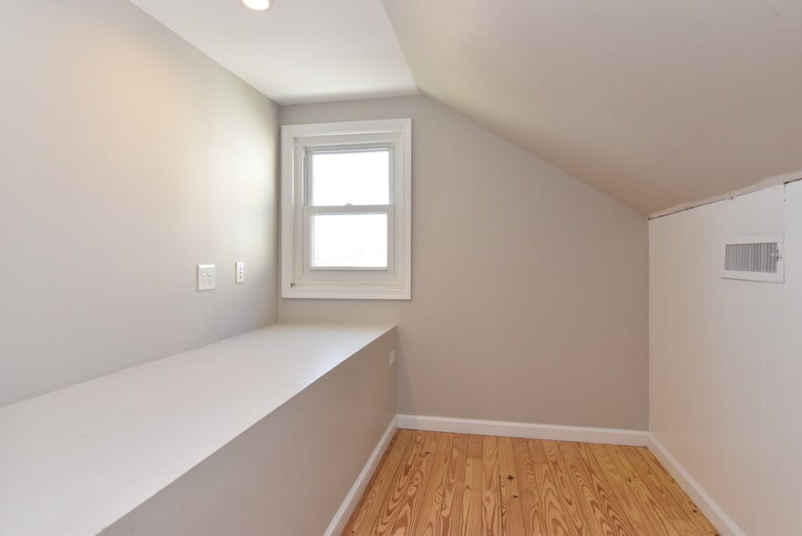 More Photos Of 18355 Coastal Hwy, Lewes Office For Lease