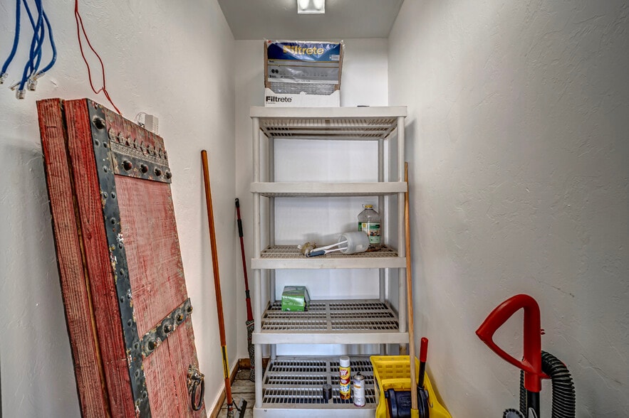 More Photos Of 1831 Industrial Blvd, Norman Service For Sale