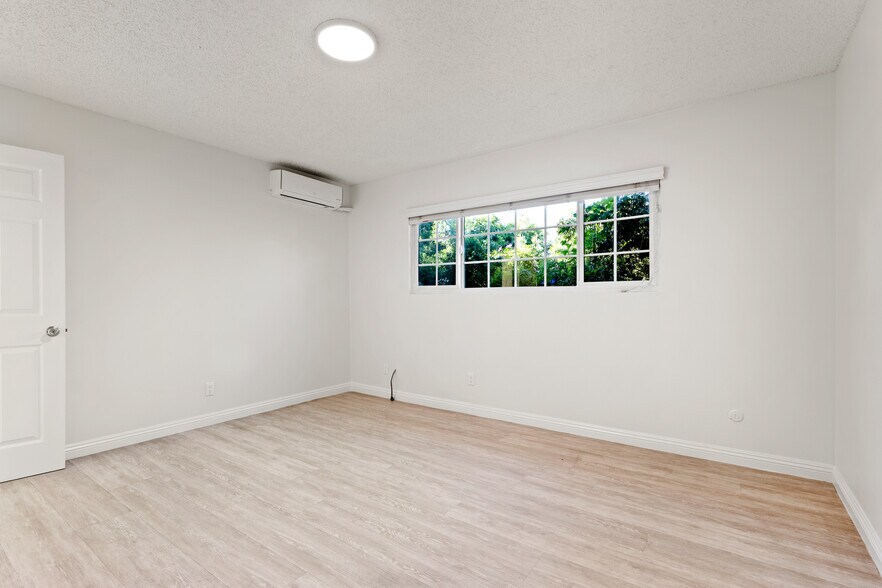 More Photos Of 4427 Camero Ave, Los Angeles Apartments For Sale