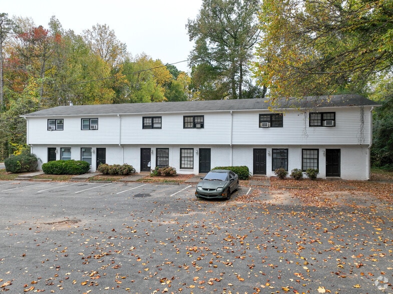 More Photos Of 2909-2917 Burgess Dr, Charlotte Apartments For Sale