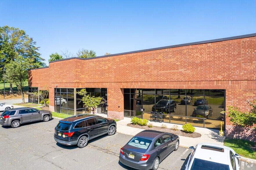 More Photos Of 300 Horizon Dr, Hamilton Light Distribution For Lease