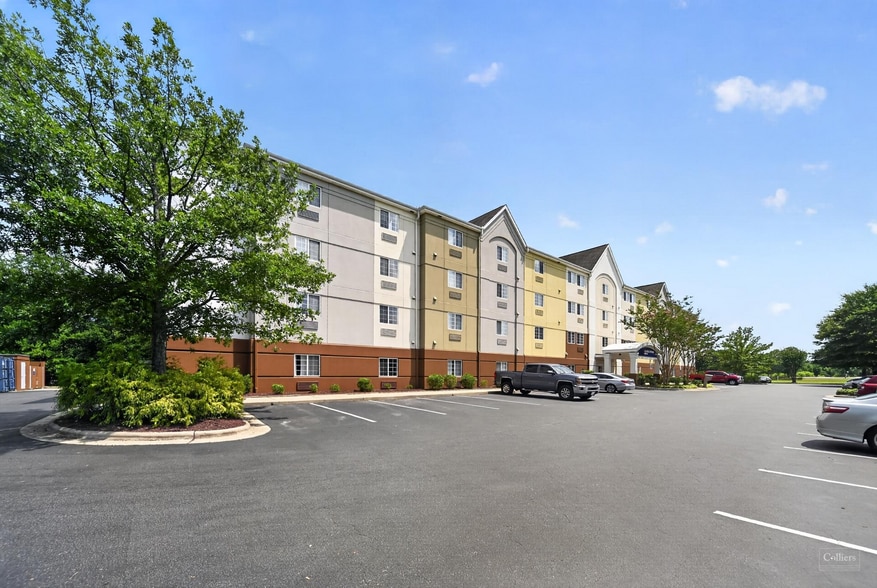 More Photos Of 1055 Waterford Commons Rd, Greenville Hotel For Sale
