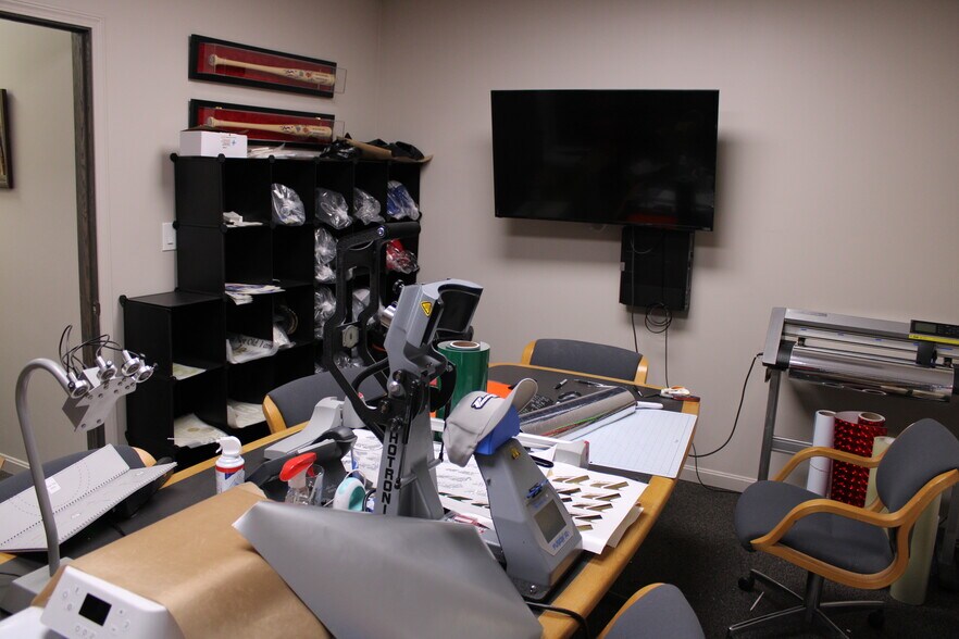 More Photos Of 7801 Corporate Blvd, Plain City Industrial For Sale