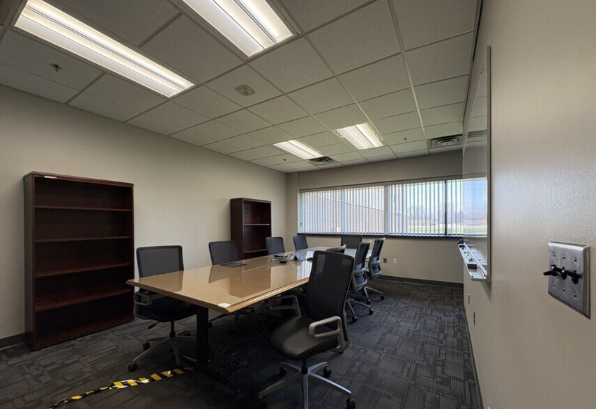 More Photos Of 51100 Grand River Ave, Wixom Manufacturing For Lease