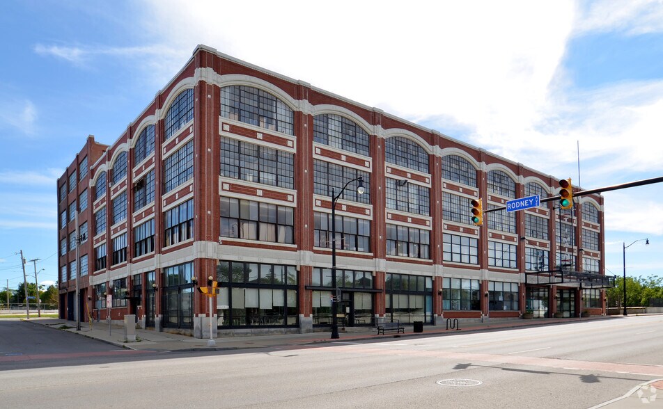 More Photos Of 2495 Main St, Buffalo Loft Creative Space For Lease