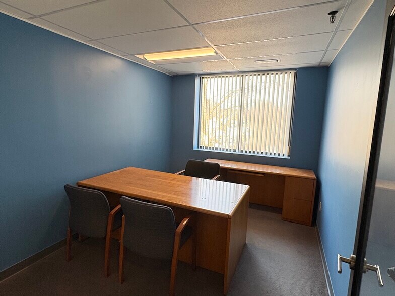 More Photos Of 35 Highland Cir, Needham Medical For Lease