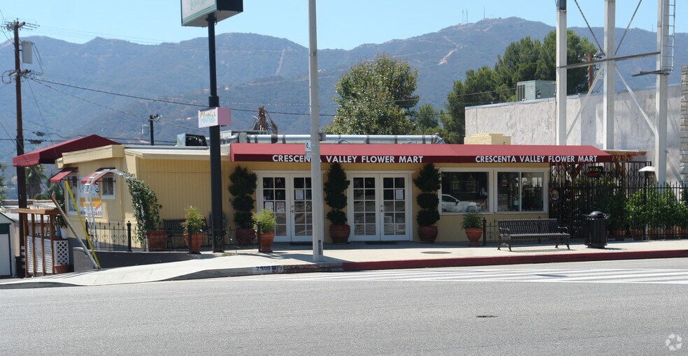 Primary Photo Of 2900 Foothill Blvd, La Crescenta Freestanding For Sale