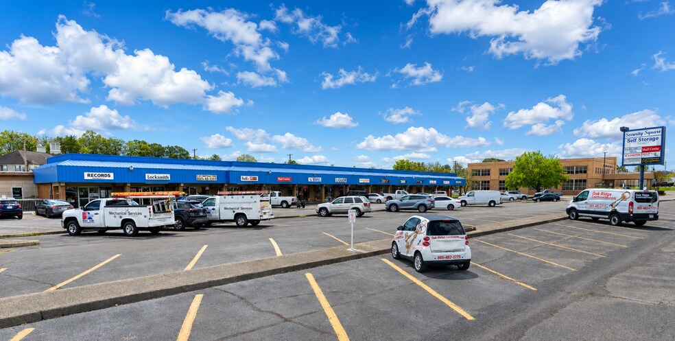 Primary Photo Of 963-979 Oak Ridge Tpke, Oak Ridge Storefront For Sale