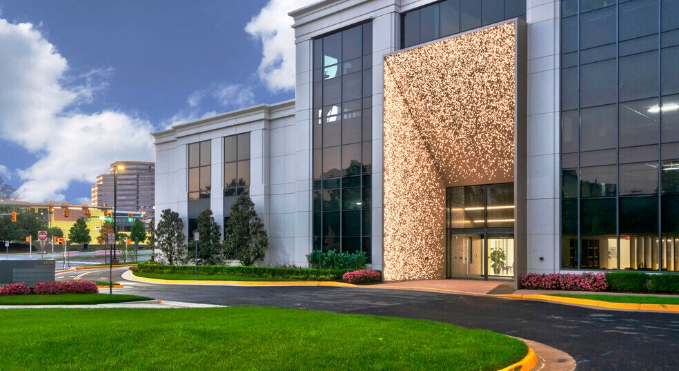 More Photos Of 1676 International Dr, McLean Office For Lease