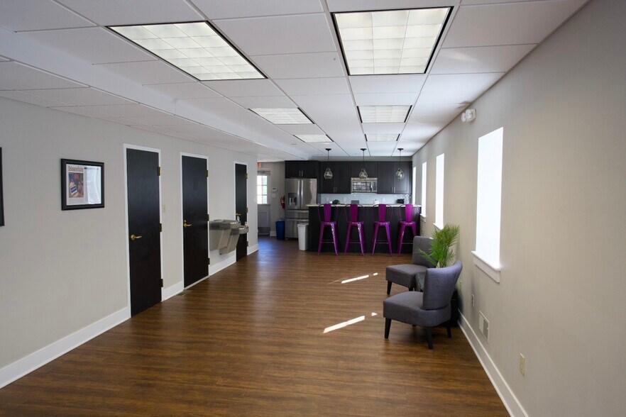 More Photos Of 824 Philadelphia Pike, Wilmington Office For Sale