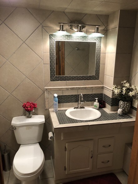 More Photos Of 56495 Grand River Ave, New Hudson Warehouse For Sale