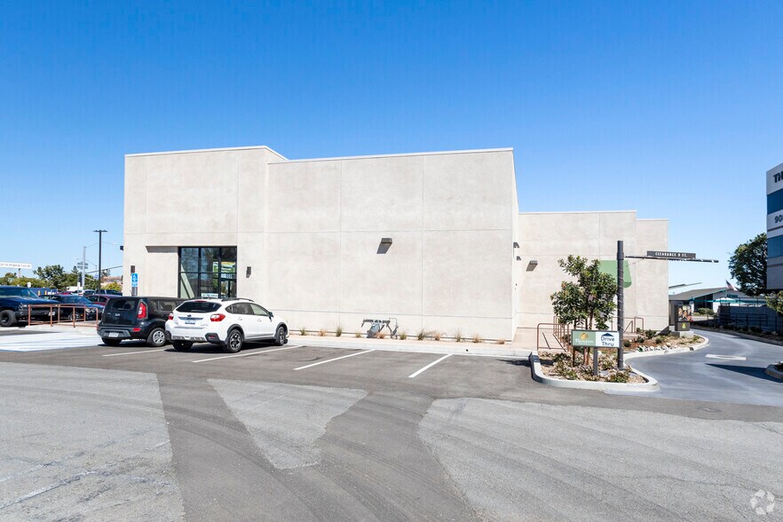 More Photos Of 9035 Clairemont Mesa Blvd, San Diego General Retail For Lease