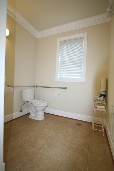 More Photos Of 15134 Barnesville Rd, Boyds Storefront Retail Office For Lease